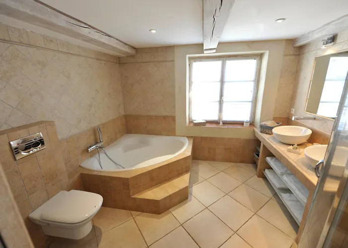 La Bastide Du Soleil * كان